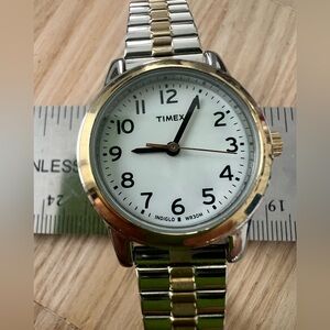 Timex ladies two-tone easy read dial watch NEW BATTERY